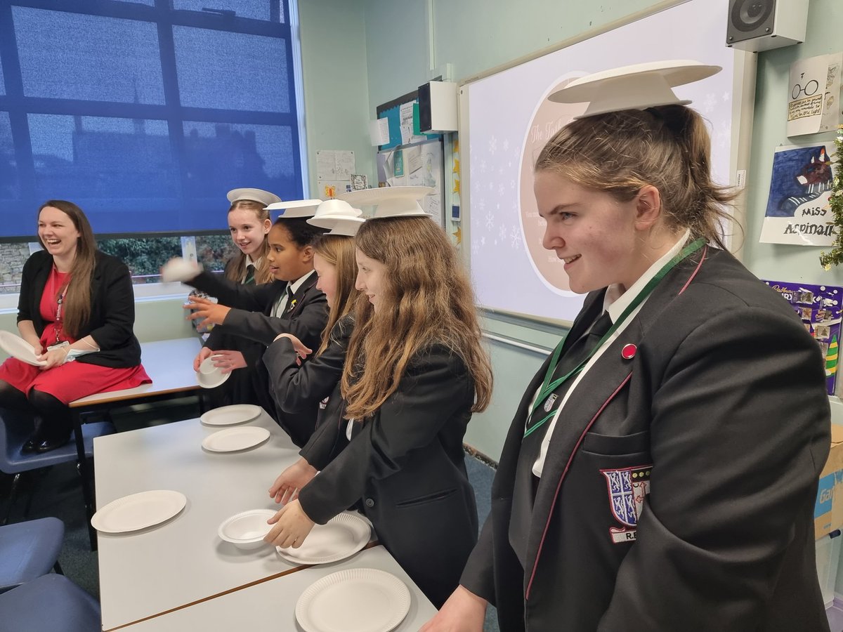 MissCavillRBHS's tweet photo. Yesterday, Year 7 took part in their @taskmaster challenge during their golden time. Our pupils showed so much creativity, team work skills and problem solving skills whilst having so much fun! ⚖☕✏🎨🖼 #rewards #christmasfun #taskmasterchallenge #thetaskmastersdecisionisfinal https://t.co/EaLq2mM3wx