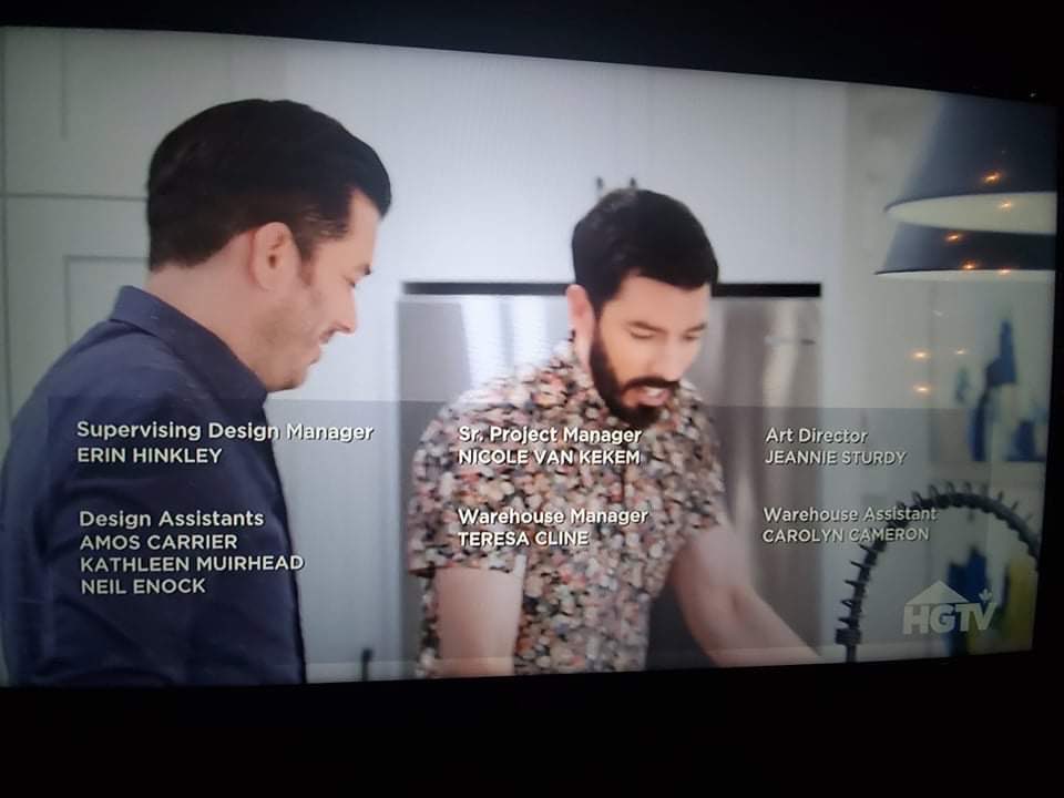 NeilEnock's tweet image. Huge Thanks to Teresa for putting me and some of our friends up for Design Assistants on this year’s Property Brothers Forever Home series. This one that aired last night was the first one I worked on and there’s two more in January and one in February! 🙏😊🤗