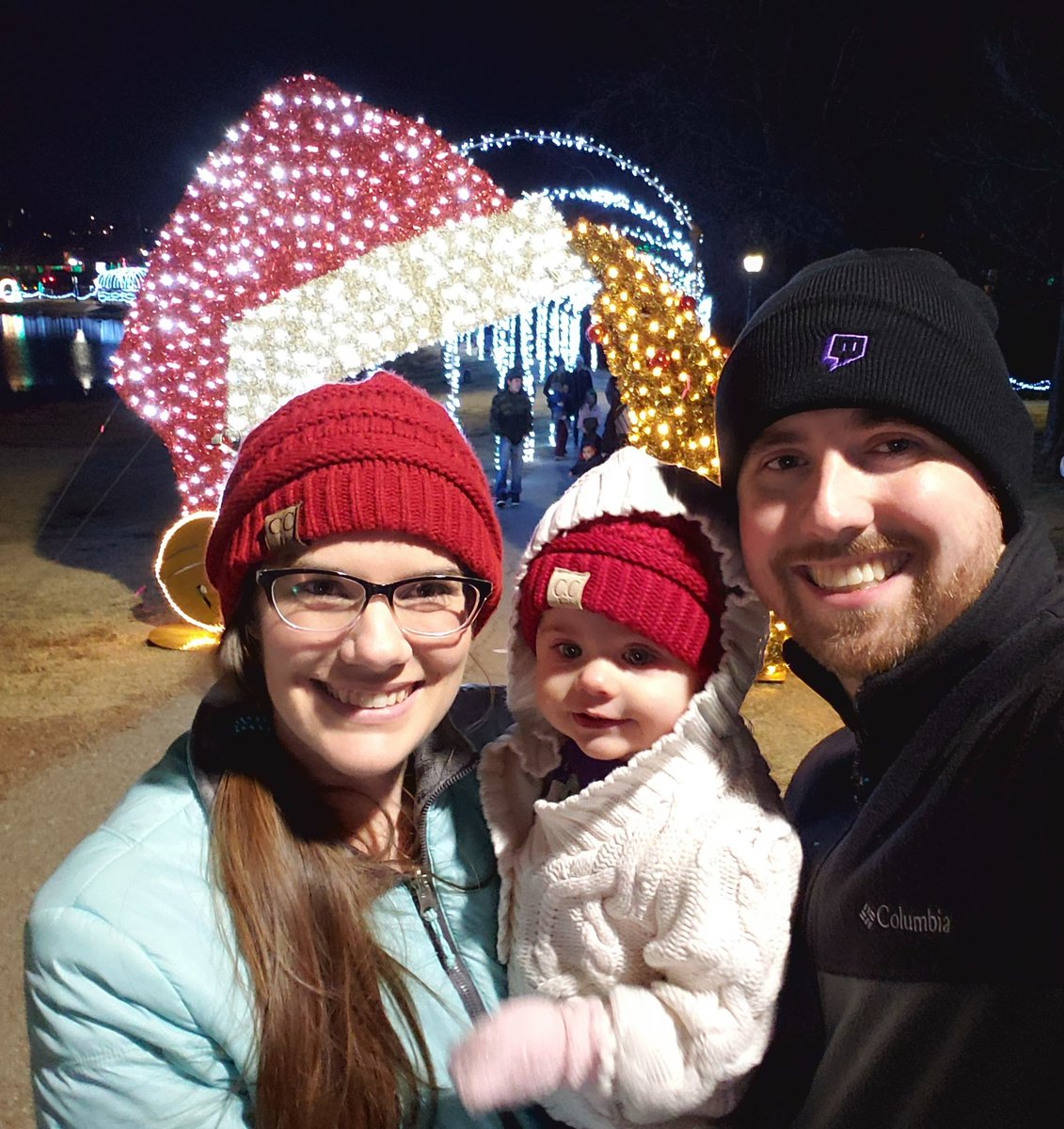 Merry Christmas from our fam to yours! 🎄⛄❤