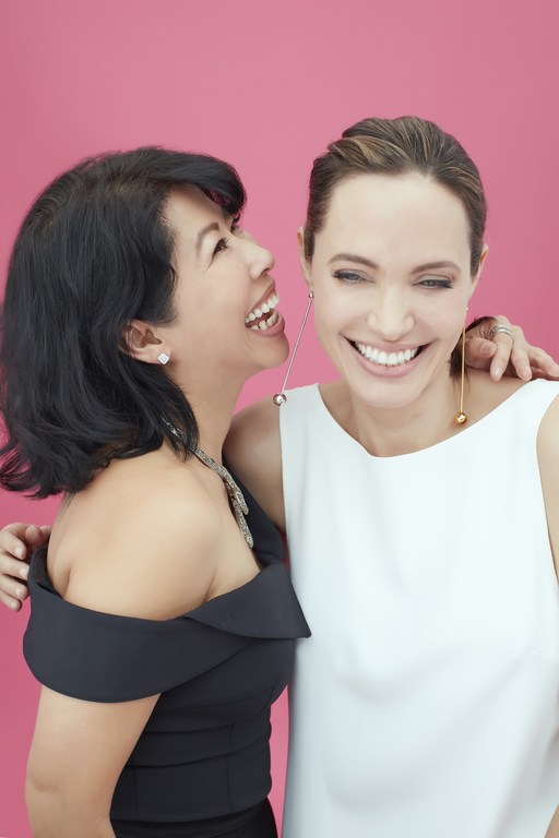 angeltresjolie_'s tweet photo. 2017 | #AngelinaJolie and #LoungUng photographed by #AlexeiHay for the promotions of Jolie's directorial film #FirstTheyKilledMyFather which was authored by Loung. https://t.co/8RUK9GncY5