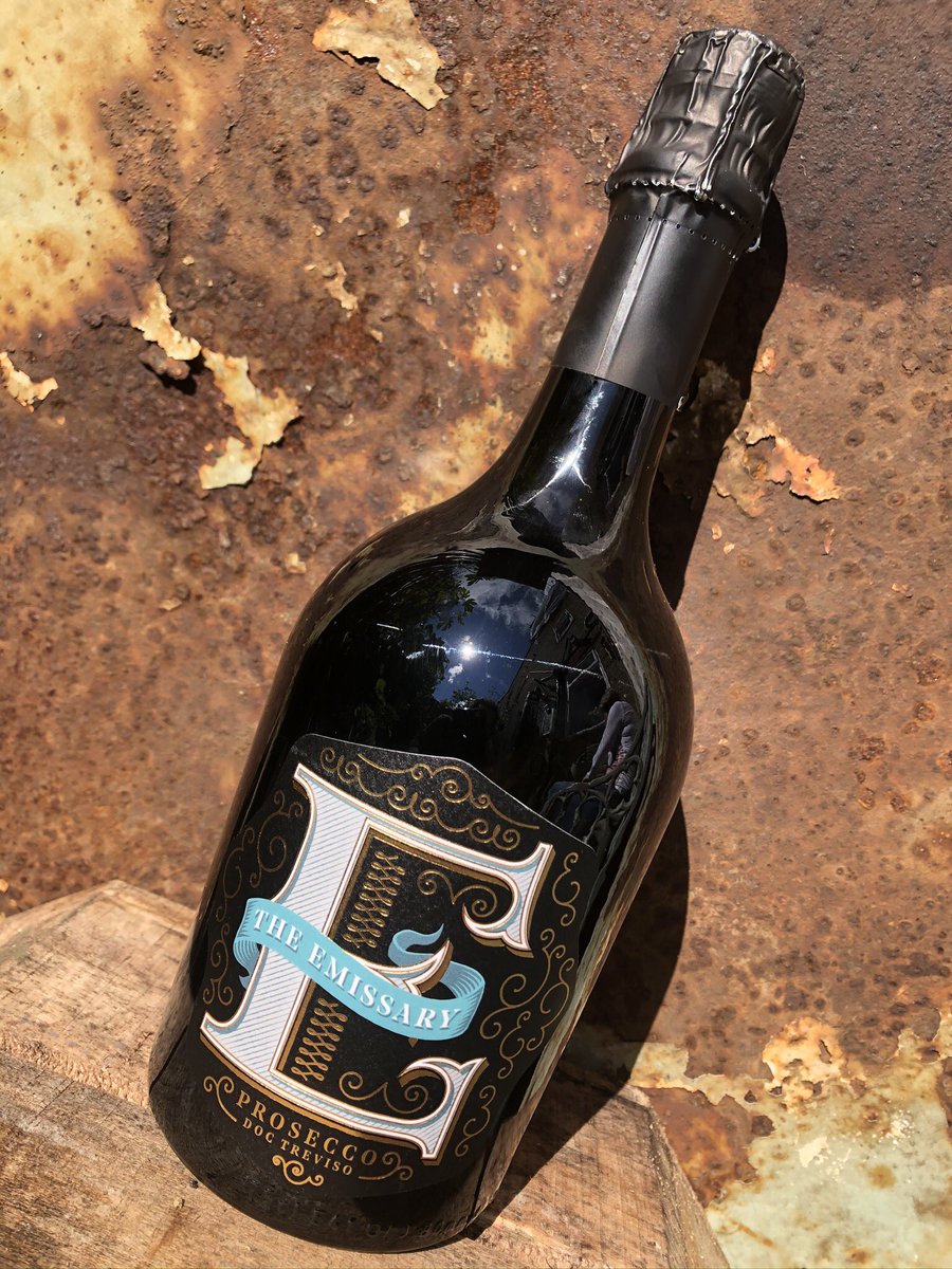 distilledbrands's tweet photo. Go on then, one last craft spirit #giveaway before the new year and you’ll need to be quick, we’ll give you the chance to #Win a bottle of #Lambay Small Batch Blend and a bottle of #Emissary Prosecco to see the New Year in with. T&amp;CS apply 18+ you’ll need to Like, Follow and RT https://t.co/qBtZ5z4RUM