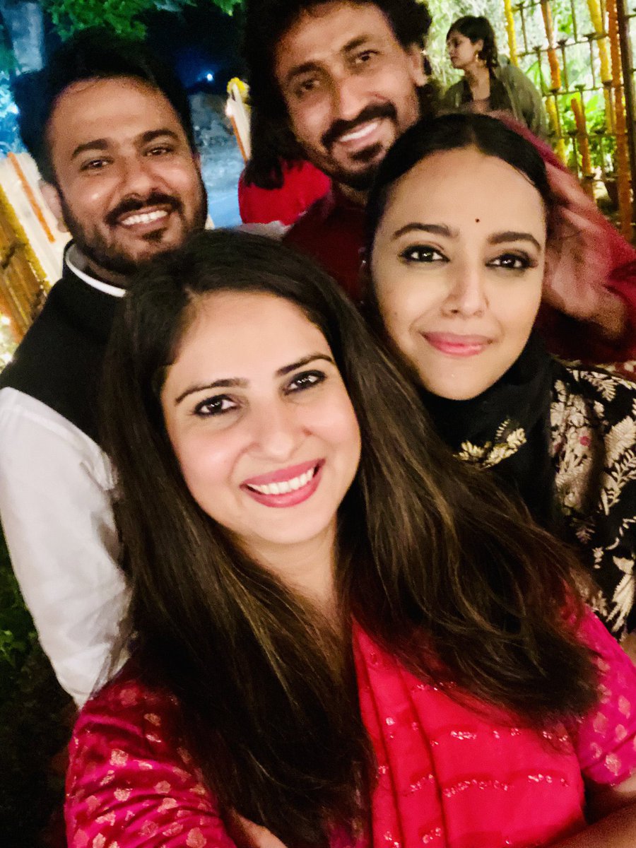 ReallySwara's tweet photo. Happy birthday to the brightest pataakhaa! @sakshijoshii May you have a fulfilling and joyous year.. much love 💛🤗✨ https://t.co/oIWdMnxObM