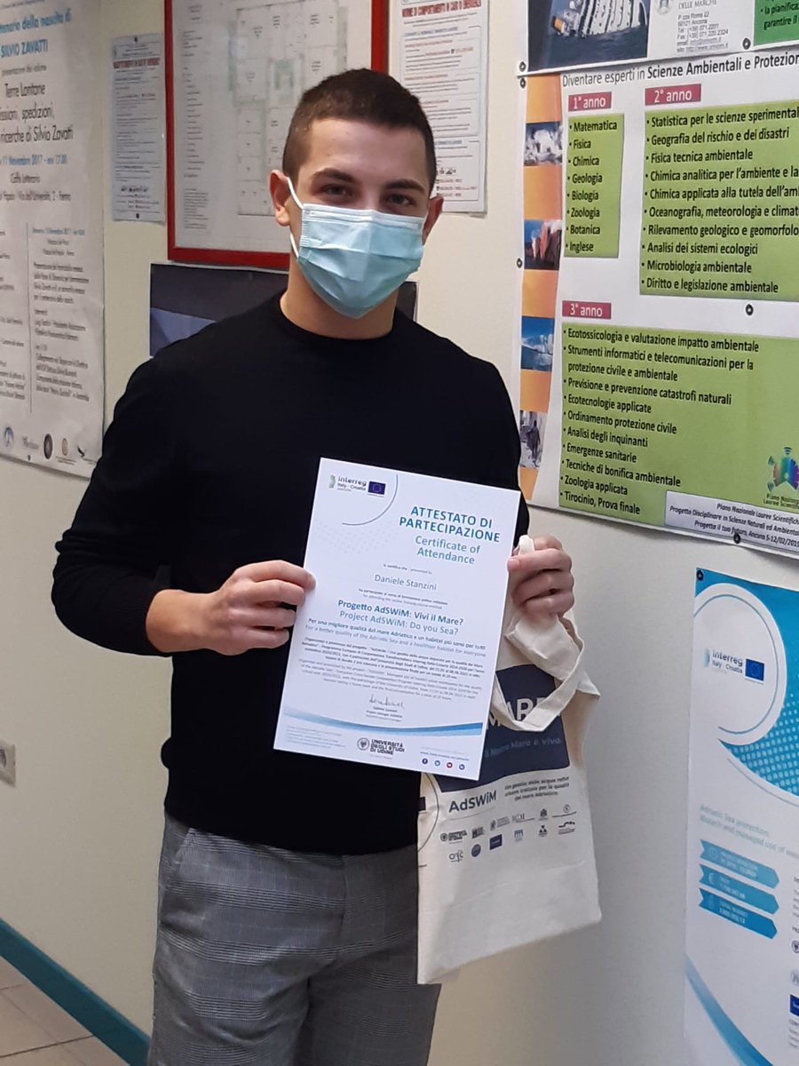AdswimProject's tweet photo. Our Project Partner @UnivPoliMarche visited the primary #schools involved in the #AdSWiM didactic module “Do you Sea?” focused on the environmental educationand delivered certificates and gadgets to teachers, classes and pupils.#interreg 🇮🇹🇭🇷🌊 https://t.co/IjYvDb0Rm9