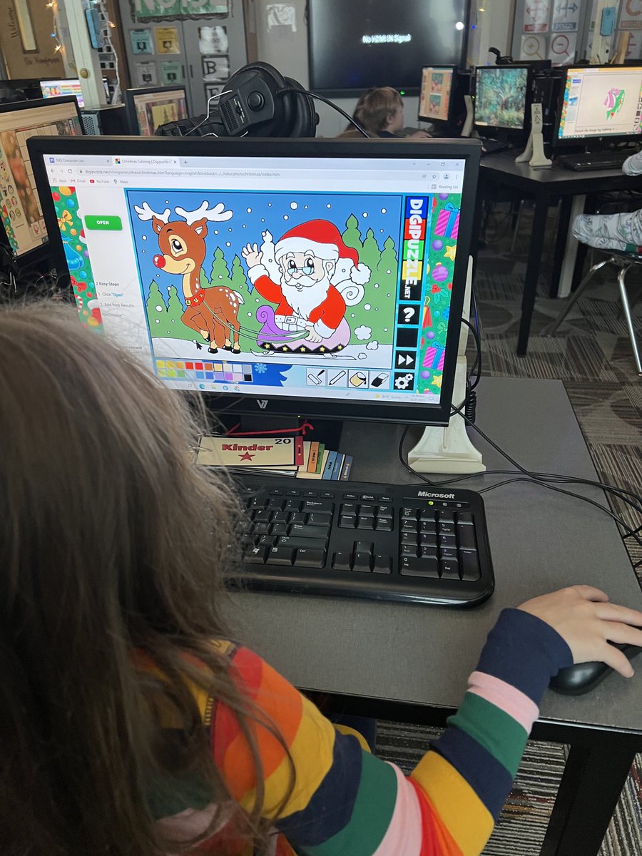 mrsmkaufman's tweet photo. Kinders coloring a digital picture, practicing mouse control #computerscience #ElementaryCompSci ⁦@LilBuffs⁩ https://t.co/sj0dRUs7AJ