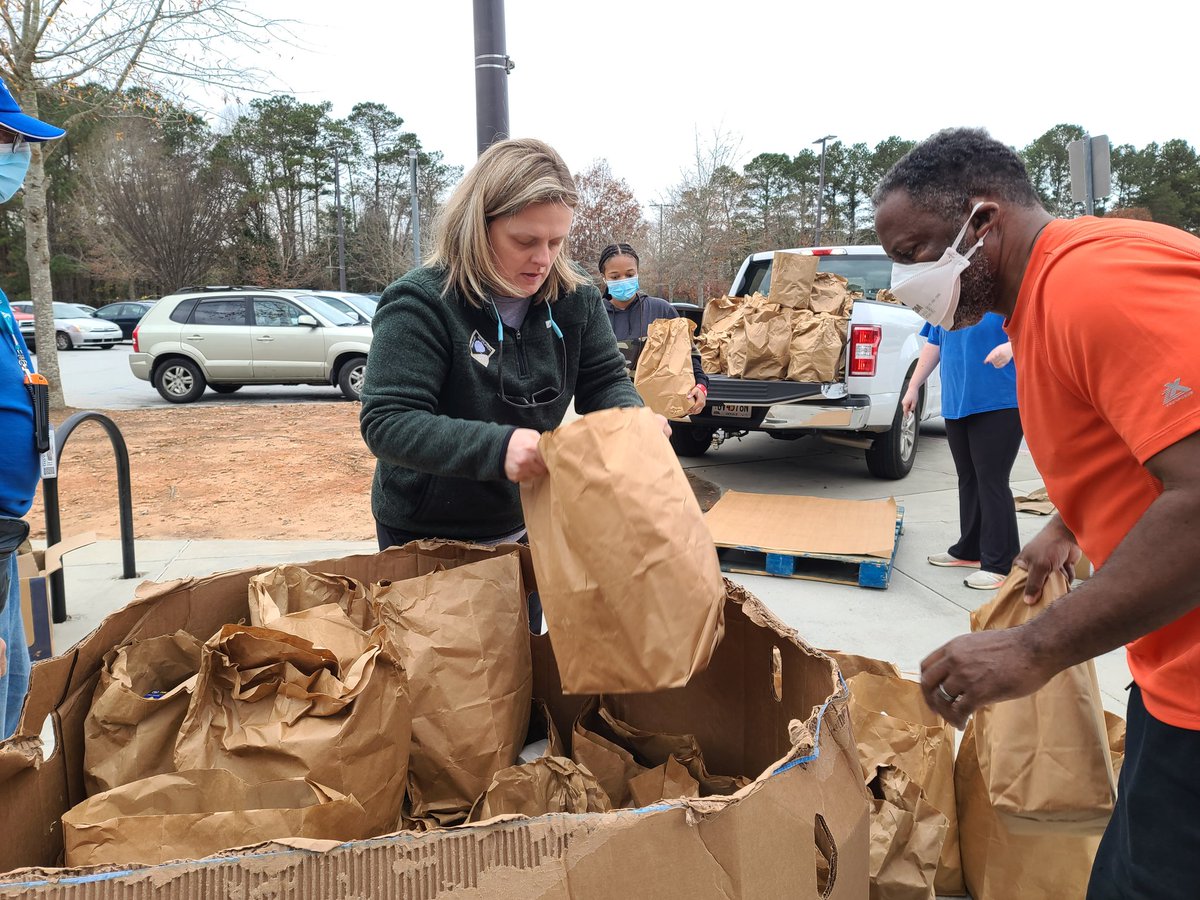 WadeWalkerYMCA's tweet photo. Thank you for donating to fill our truck headed to Mayfield KY. Touched by the outpouring support from our members, staff &amp; community across Metro Atlanta. Thanks to volunteers for sorting and packing truck. Grateful to all our generous donors including @arketi and @PenskeMoving. https://t.co/SQ2yJRPcwB