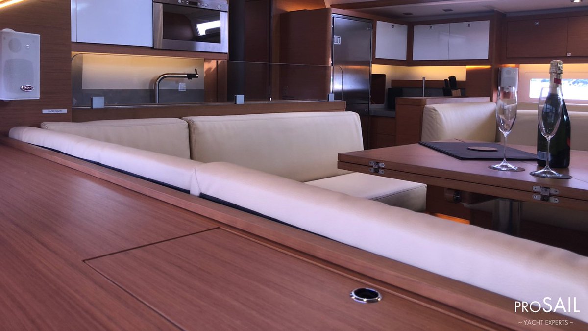 YProsail's tweet photo. Dufour 530: la distinzione per eccellenza.

#group_y
#prosail 
#prosailgroup_y
#yachtinginsardinia
#dufour
#dufour530
#dufourexperience 
#sailingboat 
#sail
#sailadventure 
#sailingworld 
#yachtlife 
#sailingyacht 
#newsail 
#instinctivesailing https://t.co/nDJ4YXXd7p