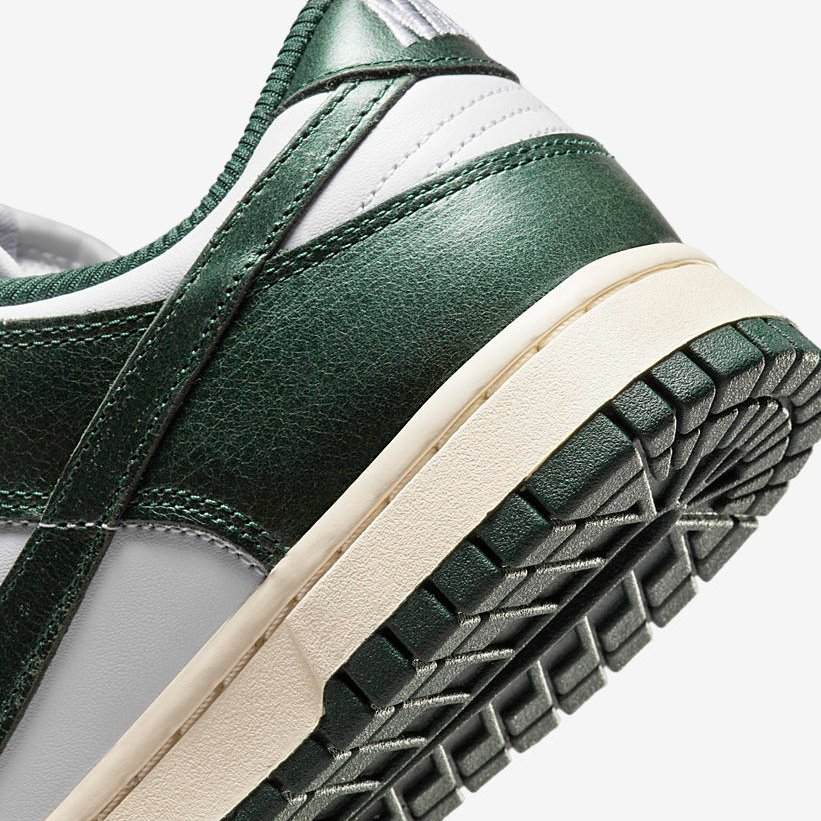 trantrinh20001's tweet photo. 📆2022/1
NIKE DUNK LOW “Vintage Green”💚 https://t.co/ZZJsqMMTQi