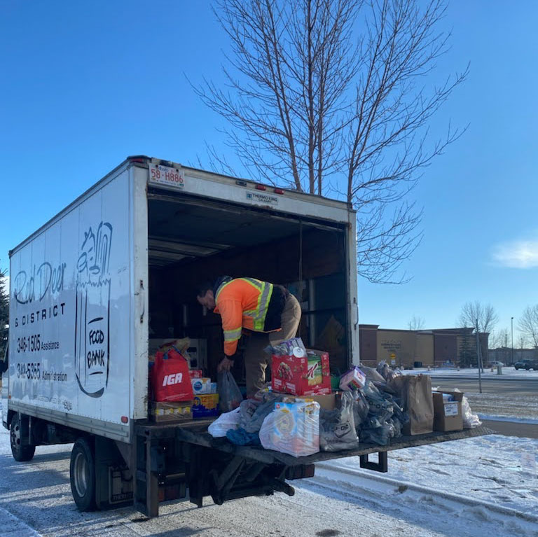 AMAcommunity's tweet photo. Thanks to our members, staff, communities, and business partners, our fleet is filled with more food bank donations than any year before. 
We're excited to find out our totals from across Alberta! 
You can still donate online: https://t.co/LfQ8NqGWGz
#FillOurFleet https://t.co/x9KtdG07vm