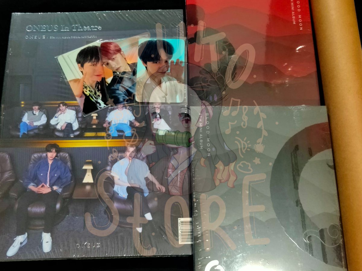 Zukostore's tweet photo. LATEPOST

SHARING EMS TAX
BLOOD &amp; GREY VER: 106.450/ALBUM
THEATER VER: 136.810 (berat album 700 gram) https://t.co/bBpwhPZ7Tw