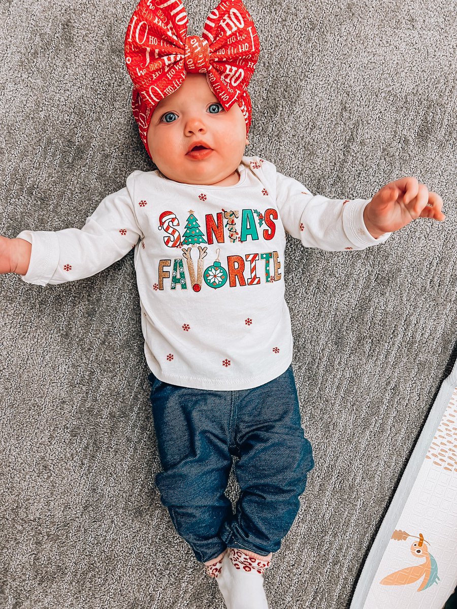 mersadi_k's tweet photo. You’re my favorite too! 😍🎅🏼🎄 https://t.co/uDCSRtyzXC