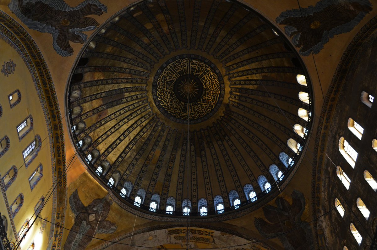 ByzantineLegacy's tweet photo. Dome of Hagia Sophia on Winter Solstice
Photos taken this evening just before sunset https://t.co/iHgjm1hT0N