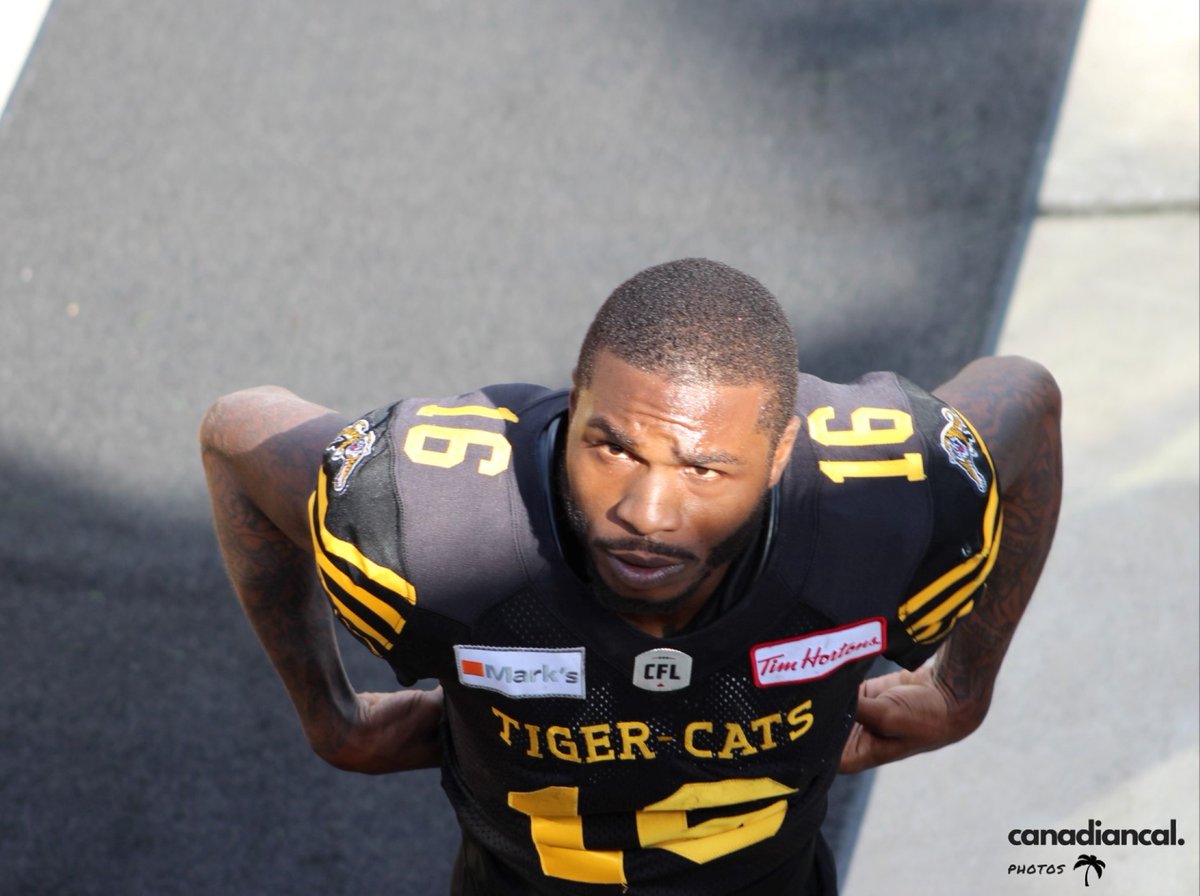 canadiancal30's tweet photo. Happy birthday to this handsome fella. @speedybanks87 #Ticats @Ticats #SpeedyB https://t.co/6YFKVyEPD4