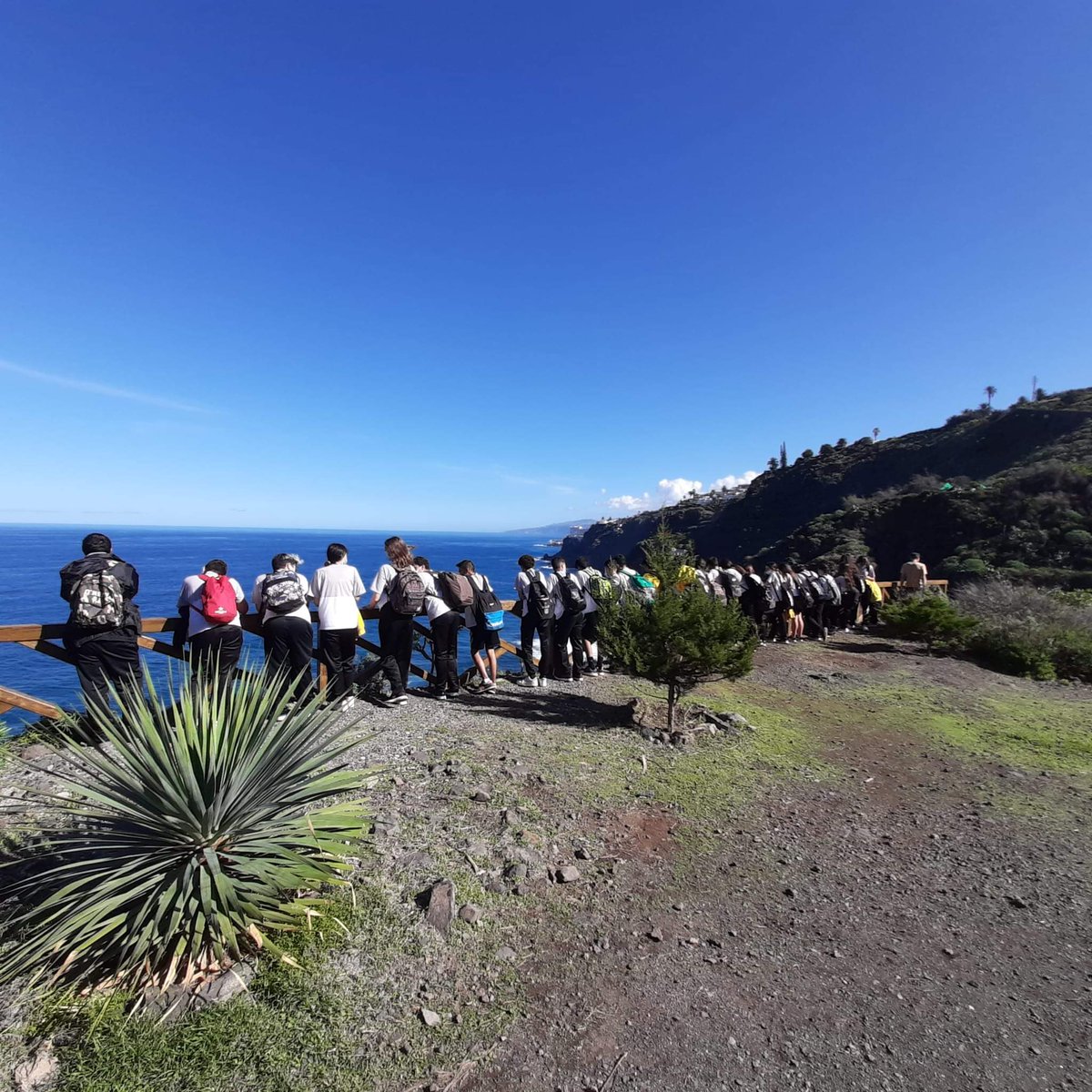 CPEIPS_CRC's tweet photo. Fechas para las caminatas en la etapa de la ESO. Senderos maravillosos y aire puro mezclados con historia y cultura general. Todo un cóctel de aprendizaje y buen ambiente. ¡Enhorabuena! https://t.co/cGjDYLKNtp