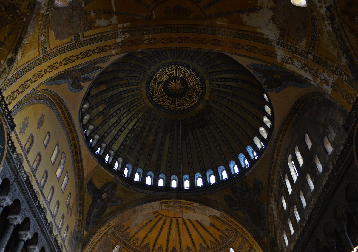 ByzantineLegacy's tweet photo. Dome of Hagia Sophia on Winter Solstice
Photos taken this evening just before sunset https://t.co/iHgjm1hT0N