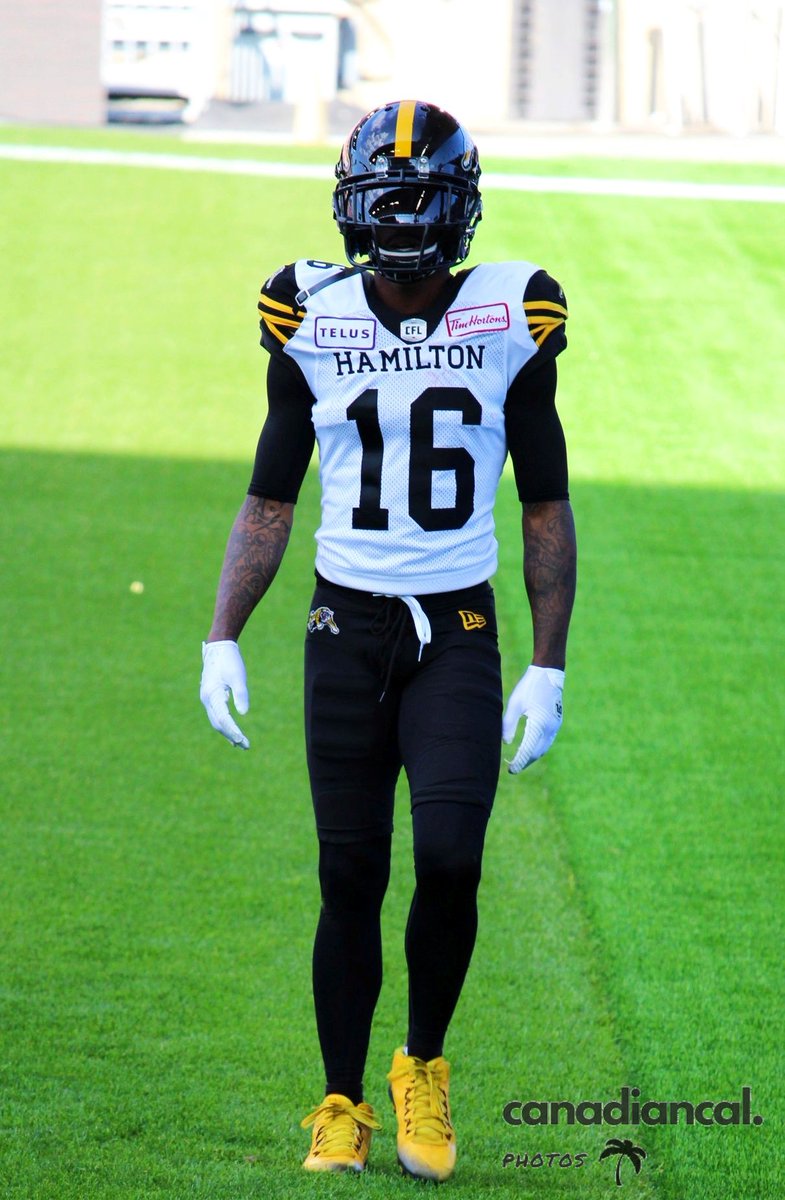 canadiancal30's tweet photo. Happy birthday to this handsome fella. @speedybanks87 #Ticats @Ticats #SpeedyB https://t.co/6YFKVyEPD4