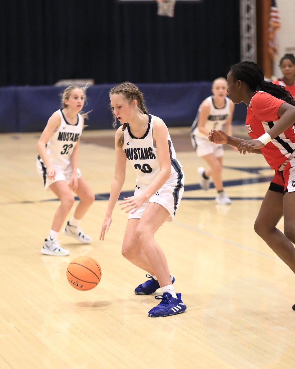 MountVernonWBB's tweet photo. Happy Birthday Meredith Dunlap we are grateful you were born. Enjoy your day 💙 https://t.co/ks4z8YN7rw