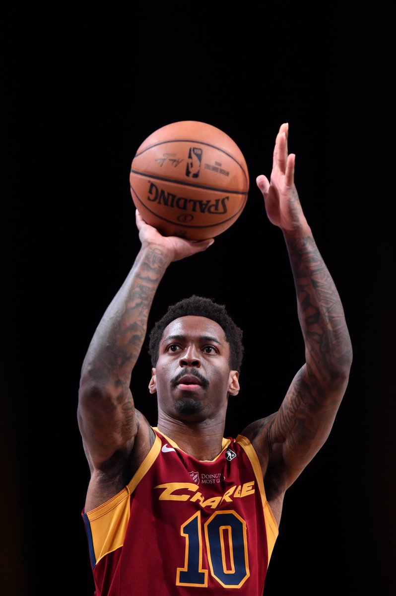 ChargeCLE's tweet photo. Happy birthday to #chargealum, @sheldonmacc 🎉😤 https://t.co/BTRqP086LH