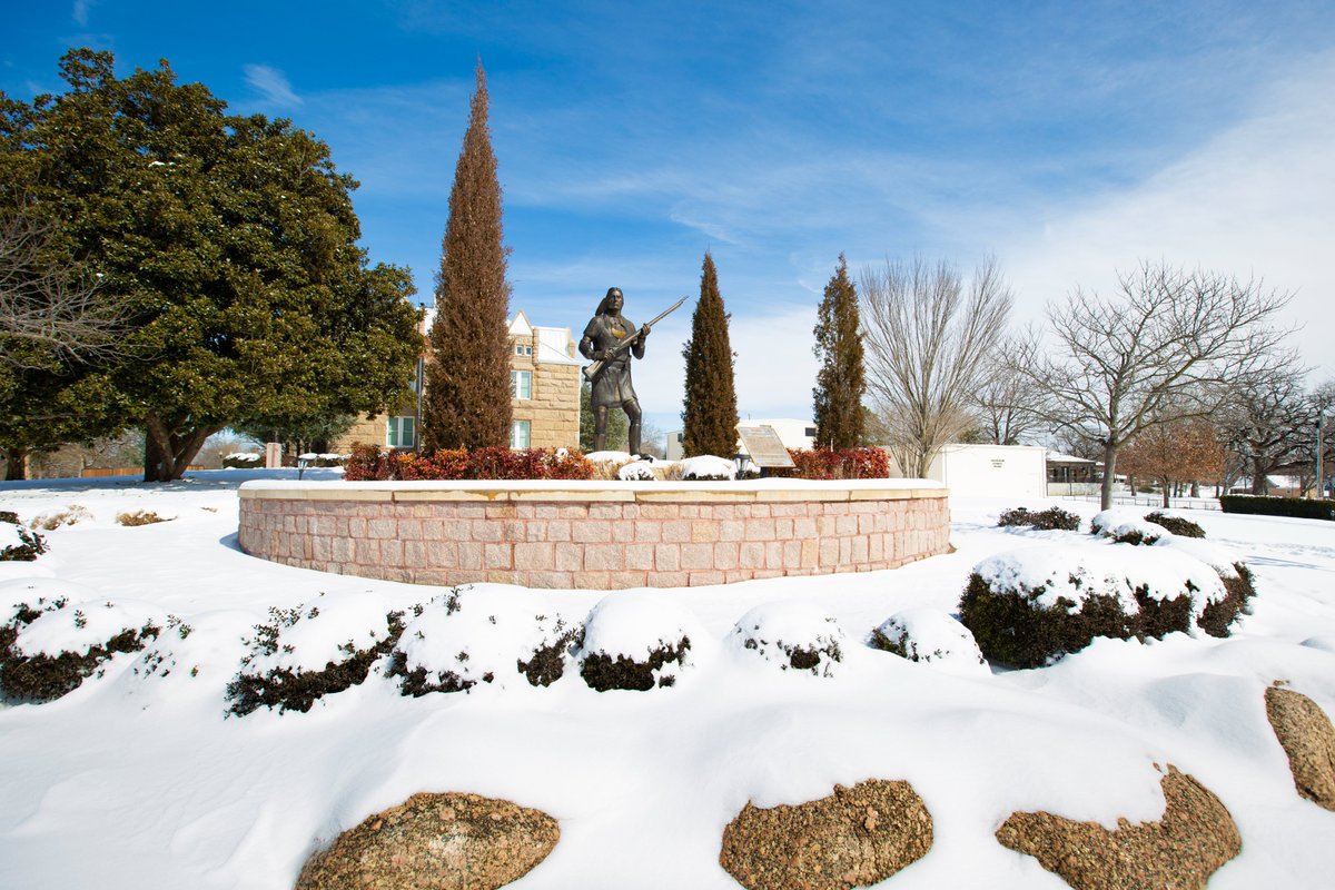 ChickasawNation's tweet photo. Today, we welcome the arrival of winter! In the #ChickasawLanguage, we call this season hashtola’. Enjoy these images that were captured in February 2021 when a heavy snowfall covered Oklahoma. 

#WinterSolstice #FirstDayOfWinter https://t.co/nOemayVCX4