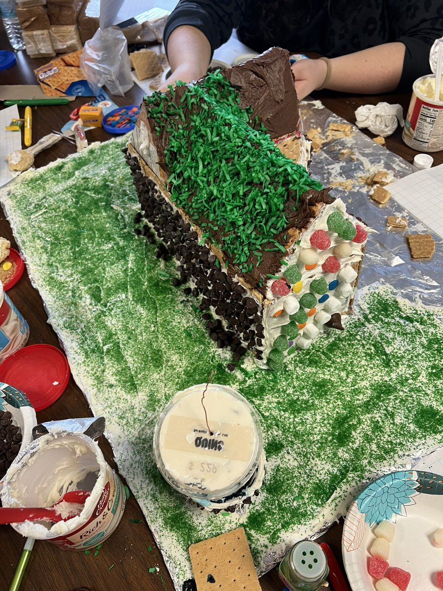RLASDGifted's tweet photo. Making progress! The biggest challenge at the moment is how to keep it all together. #rlgingerbreadhousedesignchallenge https://t.co/SyshDtUWQa