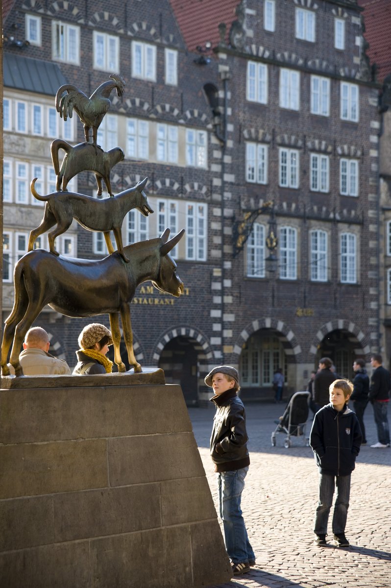 DAADMexico's tweet photo. ¿Estás buscando un MBA o un master en el área de negocios y gestión internacional y europea? Infórmate sobre tus oportunidades de estudiar en el hermoso norte de Alemania en nuestra sesión informativa con la HS Bremen el  20-01 a las 12 pm ⛵️! Regístrate: https://t.co/hLmZH3e26I https://t.co/tqRZJUtErk