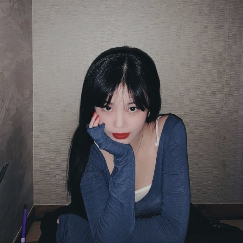 soojinspost's tweet photo. [#수진] you missed me didn’t you?

[https://t.co/2vipqnmGB6] https://t.co/NvfIaTBNSm