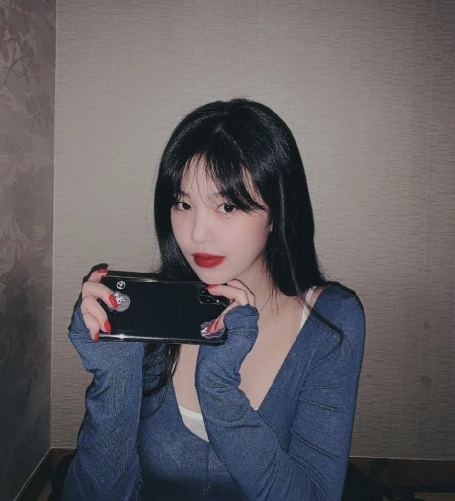 soojinspost's tweet photo. [#수진] you missed me didn’t you?

[https://t.co/2vipqnmGB6] https://t.co/NvfIaTBNSm