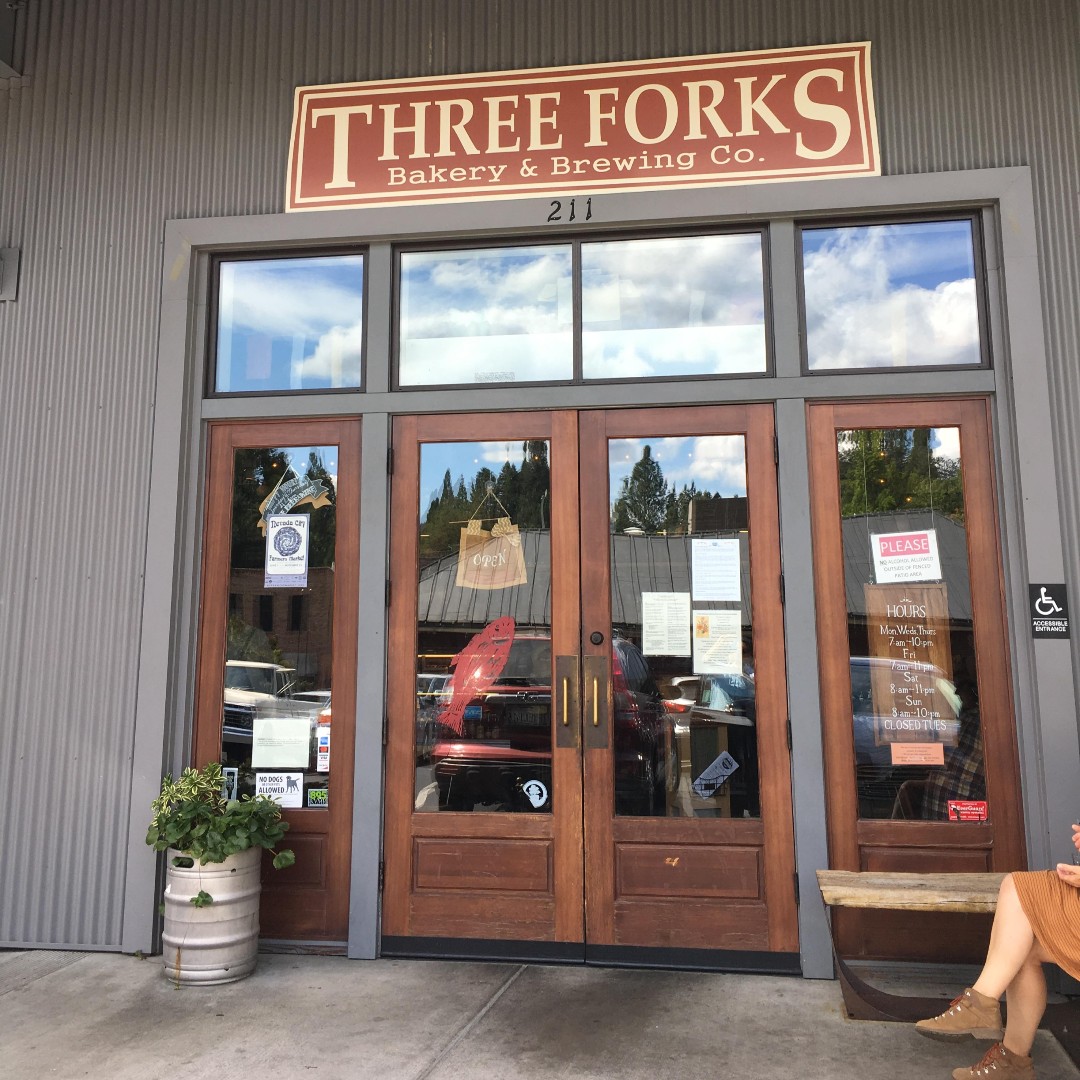 As planned, everyday, I will post an image that chronicles (is that a word?) my time aiding the <a href="/R5Usfs/">usfs_r5</a> <a href="/Tahoe_NF/">USFS-Tahoe National Forest</a> Public Affairs Office.

The <a href="/ThreeForksNC/">Three Forks</a> was where I got my daily #breakfast and nightly #brew. Highly, HIGHLY recommended!

#usfs #tahoenationalforest #businesstrip