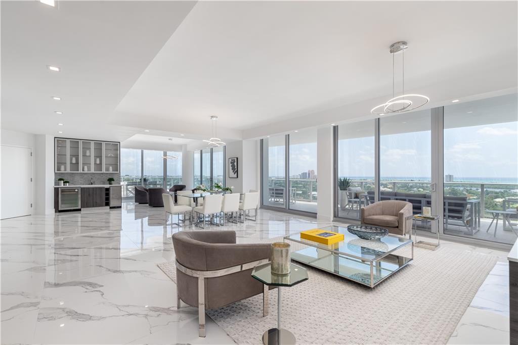 GlobaltyInvest's tweet photo. Stunning 2-story Penthouse being offered in the esteemed Riva Residences.

Riva Residences #1602, Fort Lauderdale  |  4 Beds |  4 Baths | 4,100 sqft  |  $4,995,000

info@globaltyinvestment.com

https://t.co/Y3QL1xGquY

#luxurycondos #realestate #fortlauderdale #rivaresidences https://t.co/Vdc4cFOsYG