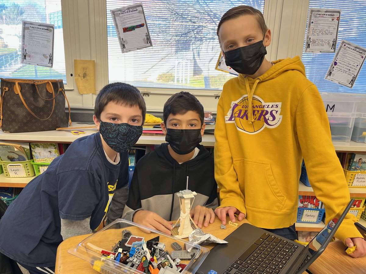 KestlerTeacher's tweet photo. 4th & 5th graders are learning about and constructing iconic landmarks in STEAM @Hillside_Elem #BigBen #leaningtowerofpisa #thespaceneedle #stlouisarch https://t.co/9J62zgXLJG