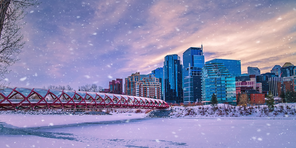 calgaryeconomic's tweet photo. #Calgary is Canada's sunniest major city with 333 days of bright sunshine a year, no matter the temperature outside! ☀️❄️ https://t.co/ZeyKGZJOs0 #LoveYYC #FirstDayOfWinter https://t.co/X9jCS11dtK