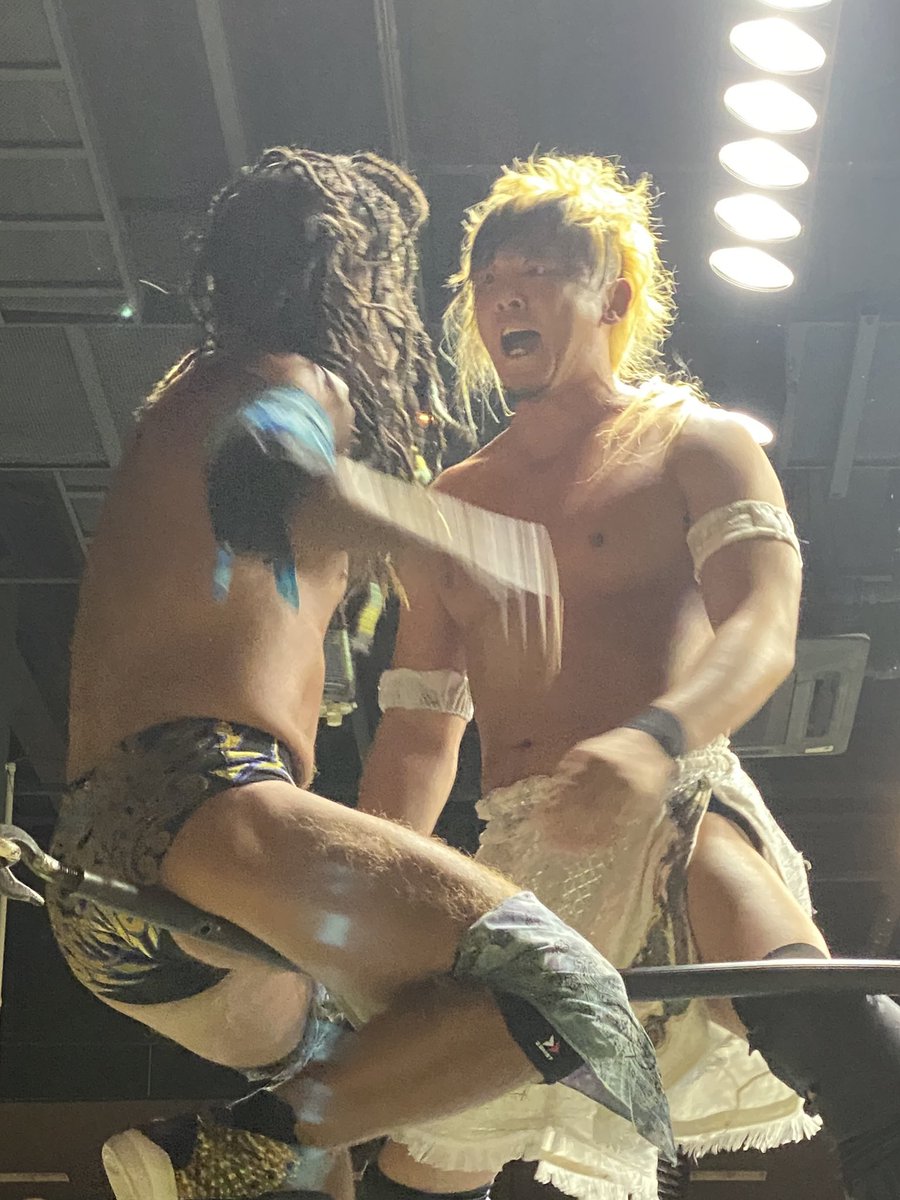 pwkaori's tweet photo. 2021.12.18 #ダブプロレス #dovepro  広島。
メインはダブのベルトをかけたシングル。王者剣心さん🆚挑戦者ヤッシーさん。 https://t.co/WDMgv8dRW6