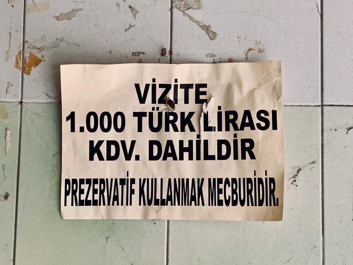 FatihPinar's tweet photo. İstanbul’un 1884 yılında açılan ilk ‘resmi’ genelevi dün kapandı. Geride kalan sahneler bunlar... https://t.co/Y001FEtj7h