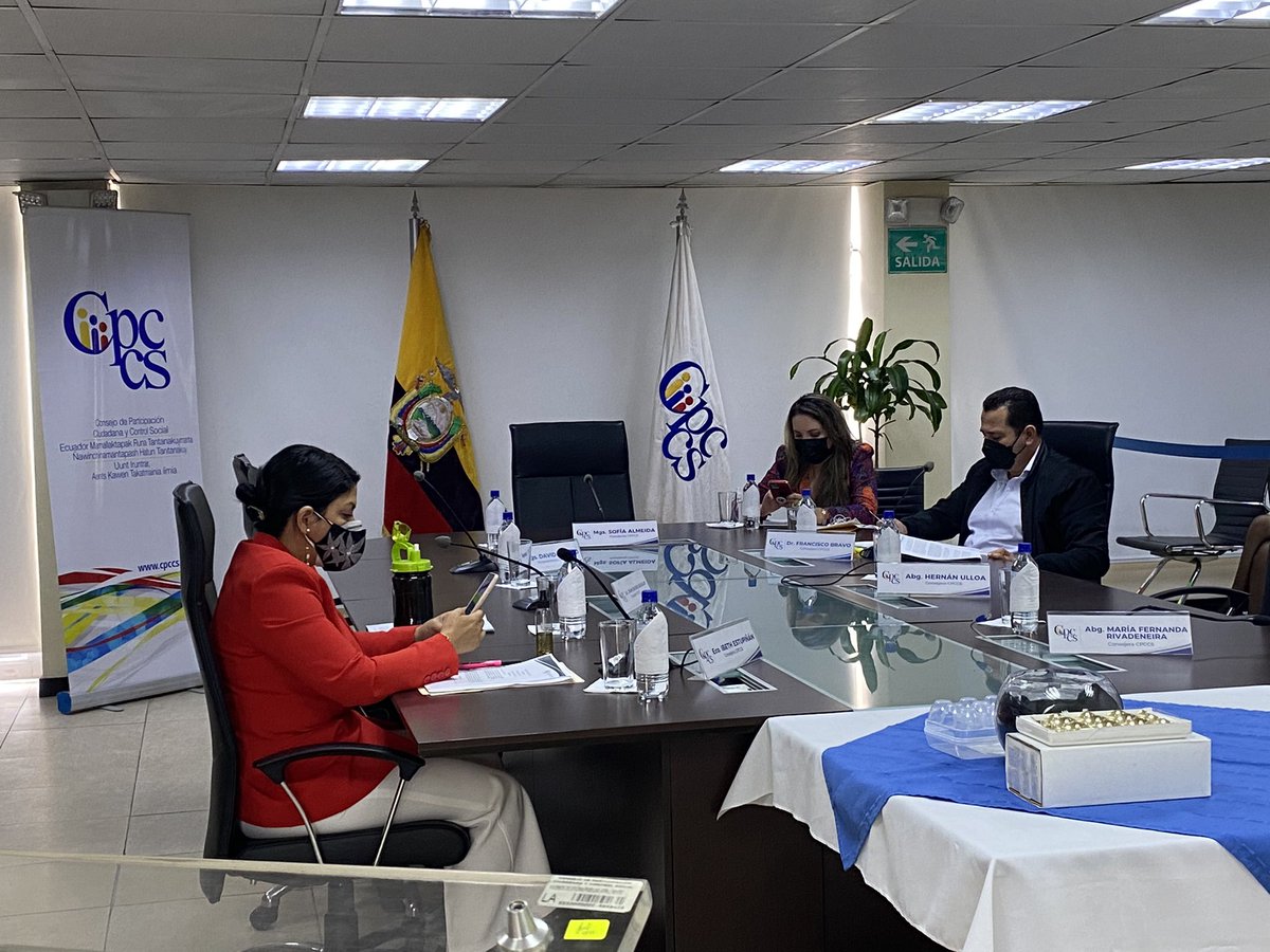CpccsEc's tweet photo. Pleno del #CPCCS realiza el sorteo para designar al delegado de la Función Legislativa para el concurso de selección de la primera autoridad de la @DefPublicaEC. 

#HacemosLoCorrecto 
#DesignaciónDeAutoridades https://t.co/Ggy9ZAyuGT