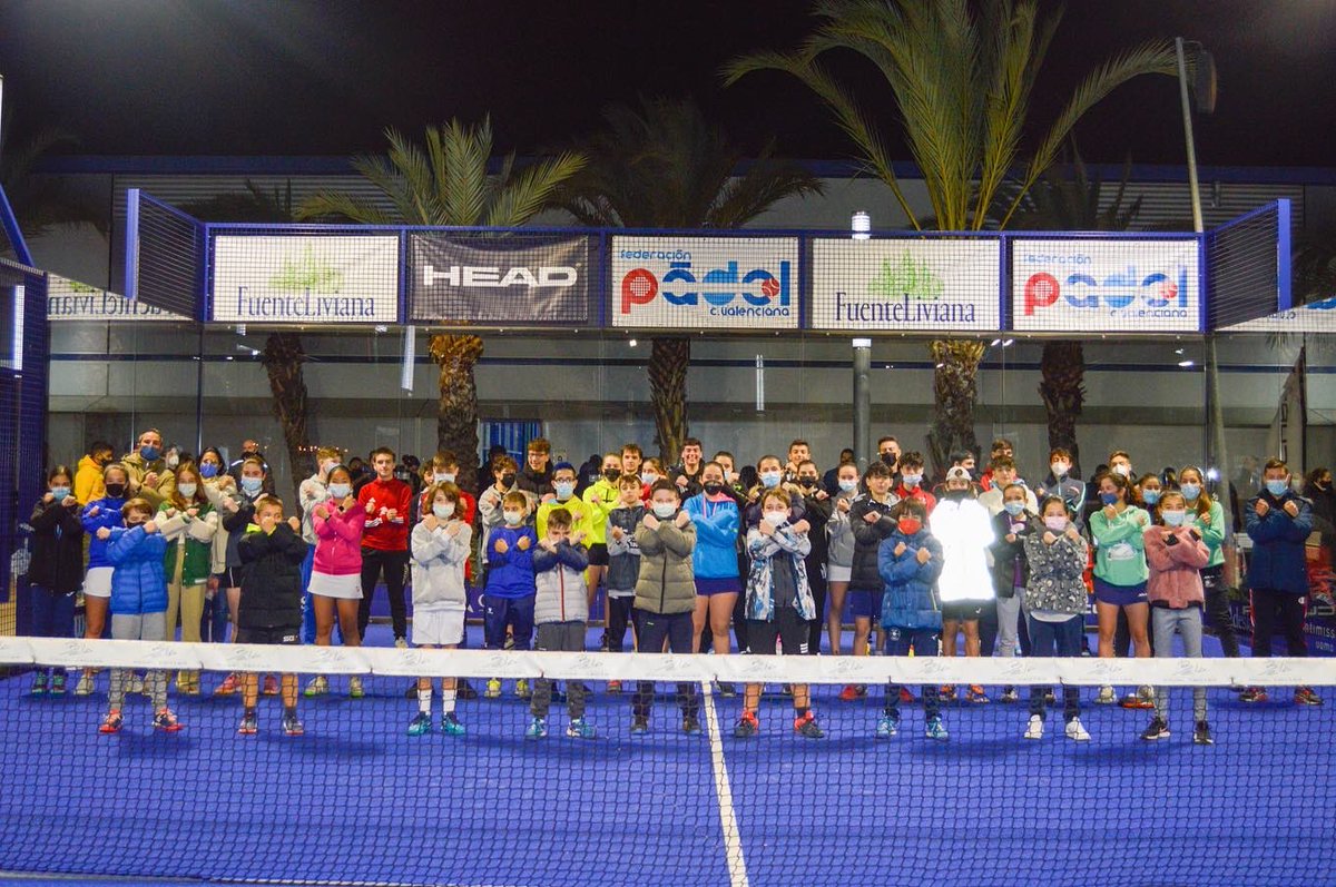 PadelCV's tweet photo. 💙 Nos unimos a la iniciativa solidaria de la Esclerosi Lateral Amiotròfica (ELA) 

🙅🏼‍♀️🙅🏻‍♂️ #DeporteXELA 🙅🏼‍♀️🙅🏻‍♂️ https://t.co/wc4292azWk