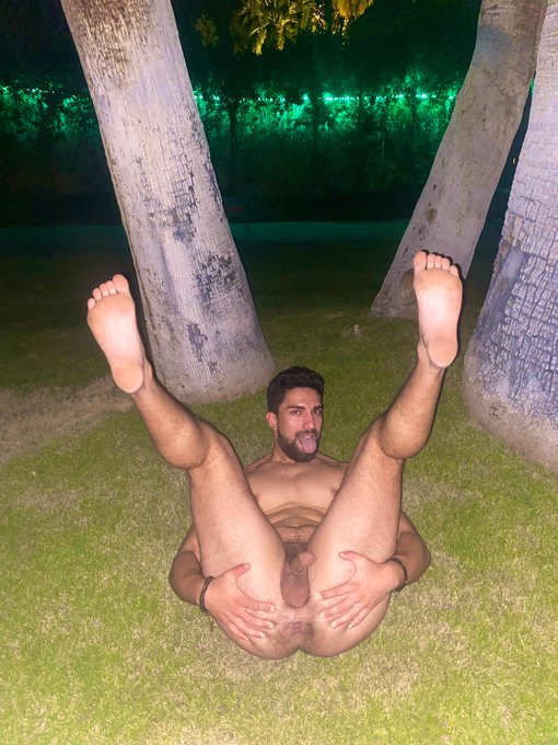 Just come fuck me in the dirt 🗑 🐷 https://t.co/bRjQJFZXMk