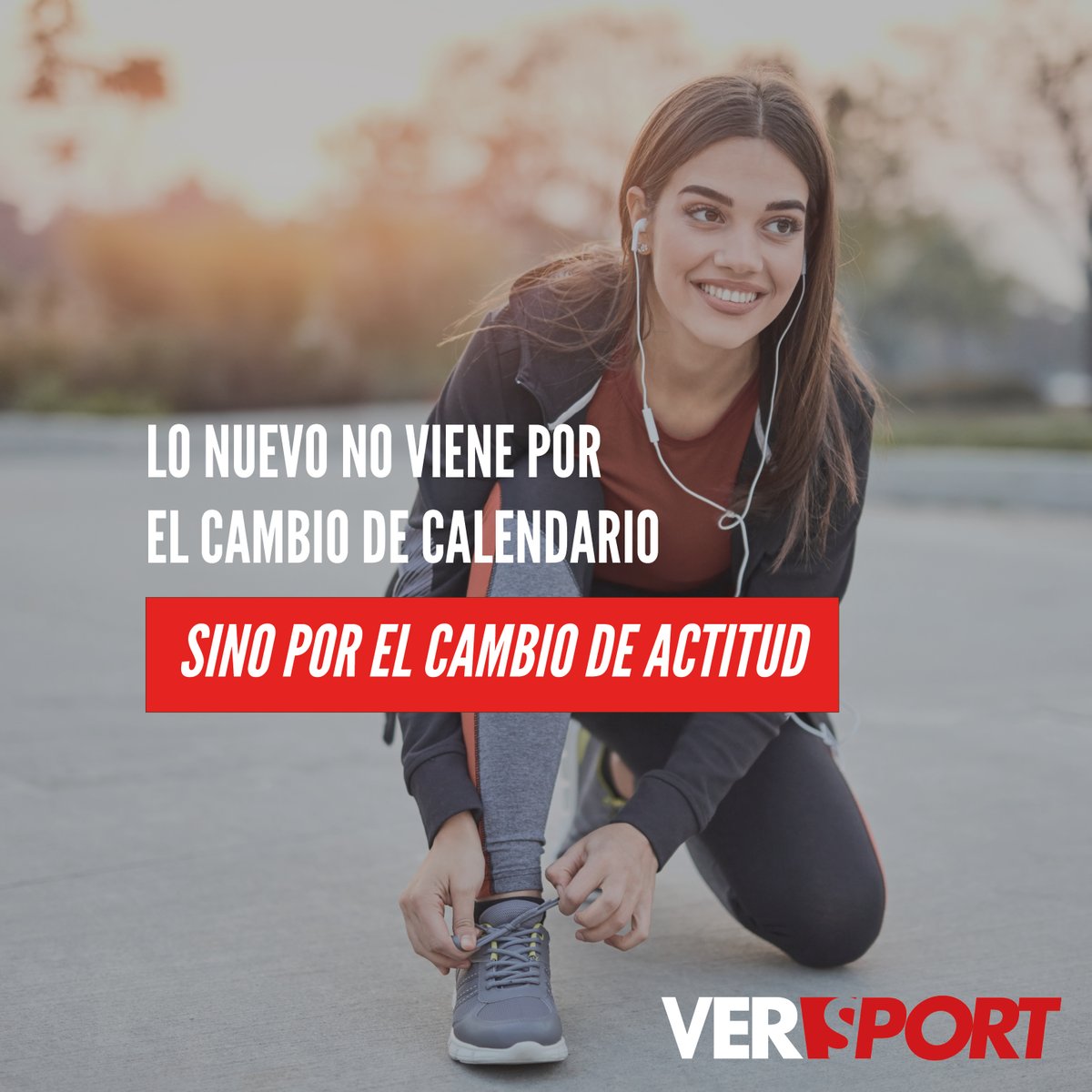 VerSport's tweet photo. ¡Feliz año 2022! 🥳

Desde #Versport te deseamos que este nuevo año consigas los objetivos que te propongas, sigas creciendo y aprendiendo, y cuides un poquito más de tu salud visual 🤓😉

¡Y recuerda, da igual el momento si tienes la actitud! https://t.co/iGGnQ7NFxv