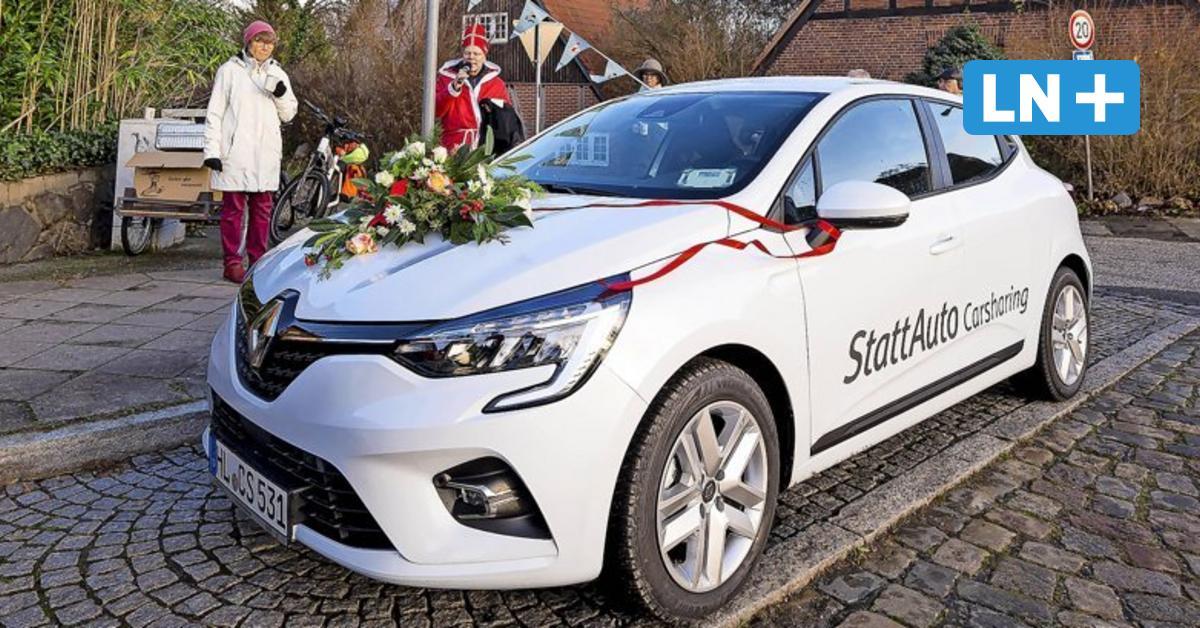 LN_Online's tweet photo. #Carsharing stellt eine geeignete Möglichkeit der flexiblen Fortbewegung im innerstädtischen Bereich dar. Der Anbieter #Stattauto aus #Lübeck hat seine Fahrzeugflotte nun um ein Fahrzeug in #Schlutup erweitert. https://t.co/ju0hbQIrMC https://t.co/by9j015Ruk