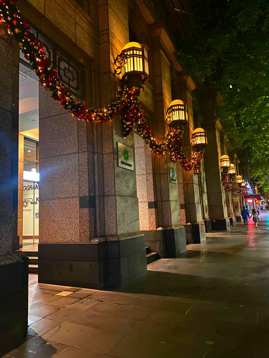 jackbeltane's tweet photo. Collins street Melbourne #christmas https://t.co/1z0k5TqAYP