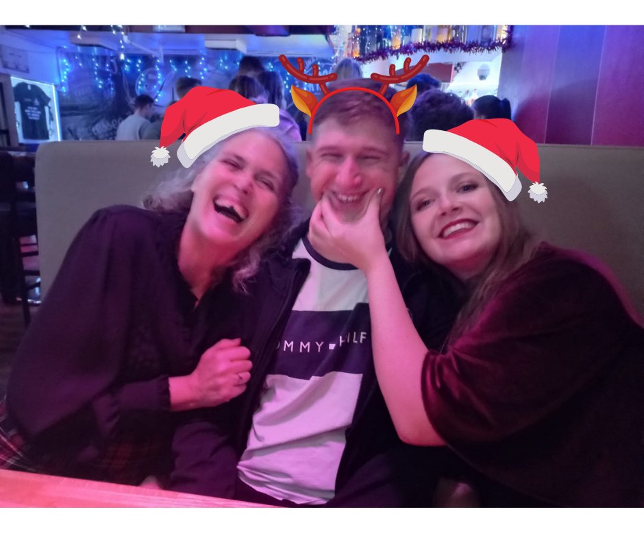 New Blog Post! 

How to deal with Nan calling you fat this Christmas - and all the other things that come with visiting family this season.

loveyourdamnself.com/post/how-to-de…