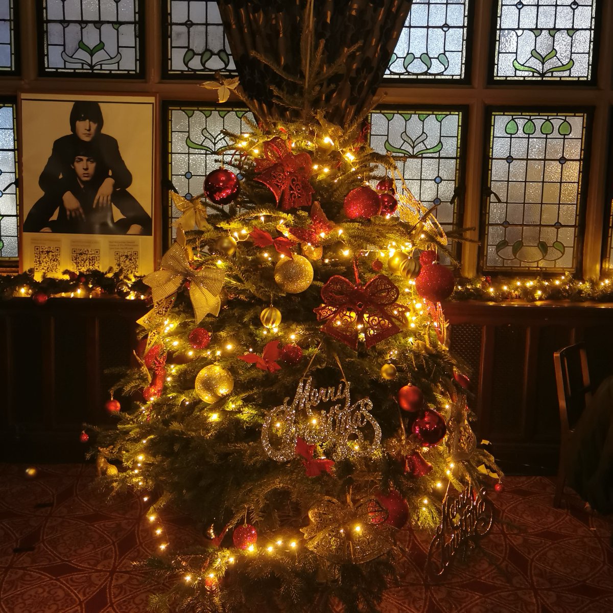 LiverpoolPhilDR's tweet photo. ￼

The Philharmonic Dining rooms is open Xmas Day for walk in Drinks from Midday to 5pm Enjoy a tipple on Xmas day in our Grade one Victorian pub with specials of Mulled wine and Mulled cider .#perfectxmasday #Openxmas day @LivEchonews @bbcmerseyside @RadioCity967 https://t.co/qCn1WIPddU