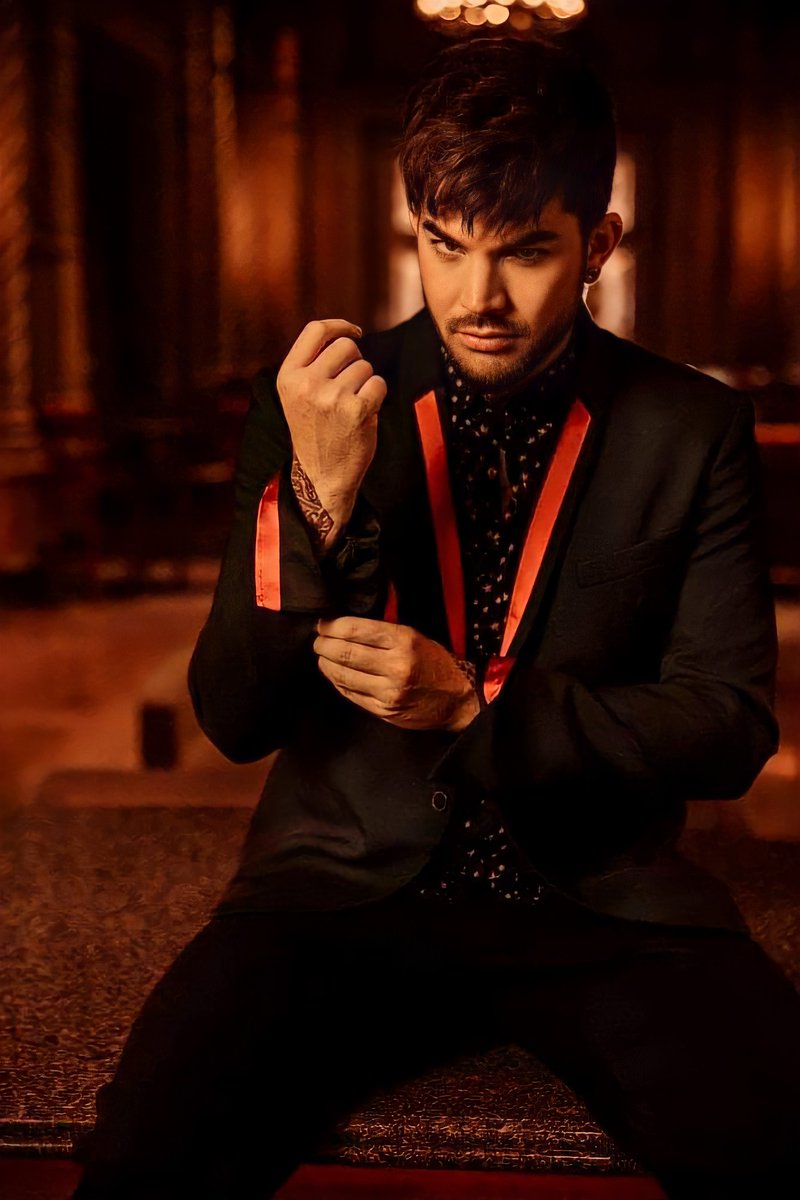 joan_miv's tweet photo. Got a new HD edit program for my phone 😊❤️
Adam Lambert ❤️ 
I believe this photo is from 2015/2016 
So a bit old, but he looks so good 🤩🥰

#AdamLambert #glambert #hdedit #glamberts https://t.co/07EJVEXIb7