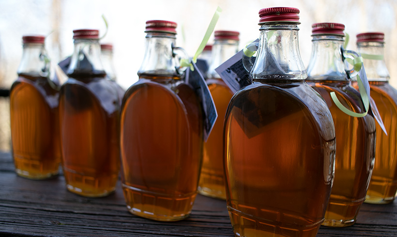 “Rent-a-Buckets” for our March Sugaring Days are now available! Each bucket comes with an 8oz. bottle of maple syrup and 1 family pass (up to 5 people) for one of our popular seasonal tours during the month of March. 

Learn more here: 
teatown.ticketleap.com/rent-a-bucket-…
#teatown #maple