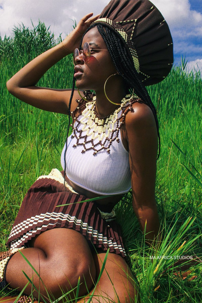 ThePAMSA's tweet photo. Taking it back to the days when Royalty was custom in our African communities before our perspective was shifted to slavery...���🏾

Cred @maafricastudios 
Director @mr_mafrica 
Model @lenhlerhdlaminie 

#ThePAM #MaAfrica #photography #canon #models #southafrica
#R750ewallet https://t.co/HW1v4Id3jH