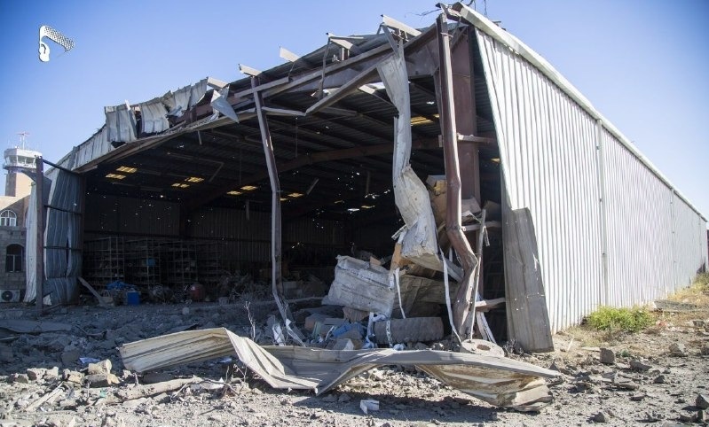 AhmadAlgohbary's tweet image. Photos of the aftermath of #Saudi &amp;amp; #UAE airstrikes on  Sana&apos;a Airport yesterday. #Yemen.
#YemenCantWait.