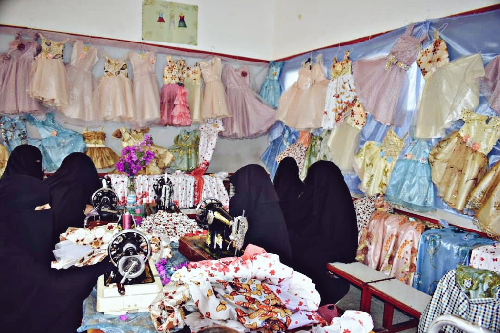 SFDYemen's tweet photo. As the war drags on for years, humanitarian consequences accumulate, the needs continue to⬆️, the economic cost of #recovery & #reconstruction in the future multiplies. The earlier donors support to #BringDevBack, the less cost, effort & time will be lower
Share us ur opinion? https://t.co/TtzoULI54L