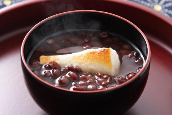 JAPANinUK's tweet photo. Zenzai or Oshiruko is a sweet dish that is popular across Japan. In our latest #JapaneseKitchen article we introduce it via Hyogo Prefecture which produces a top-end azuki bean known as Tamba Dainagon azuki!
👉 https://t.co/xAhdK7eznH
#JPNUKseason #JapanUK https://t.co/aqcfhYvSrW