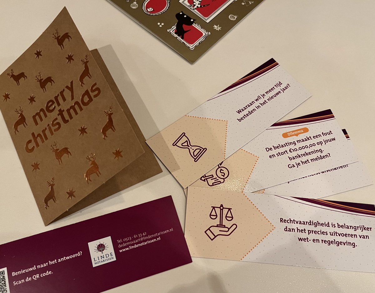 Tussen de kerstkaarten dit jaar ook een ‘aanvullingsset’ voor de #notarispot van <a href="/lindenotarissen/">Linde Notarissen</a> .
Eenvoudig maar effectief idee om laagdrempelig met elkaar in gesprek te gaan.
Dank!
