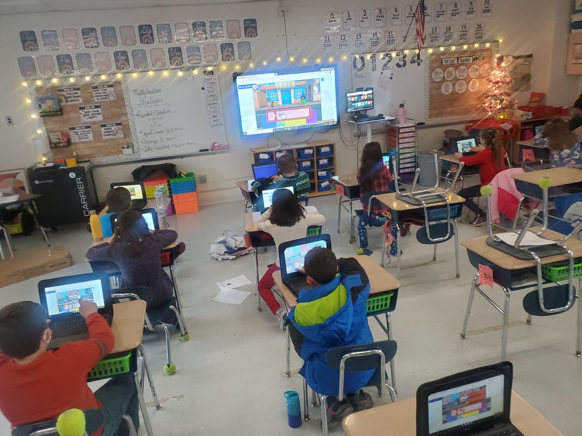 FreemanMBW's tweet image. One last #HourofCode2021 @BrushtonCSD. 3rd grade Donut Detectives @codesparkapp @NERICInstructs