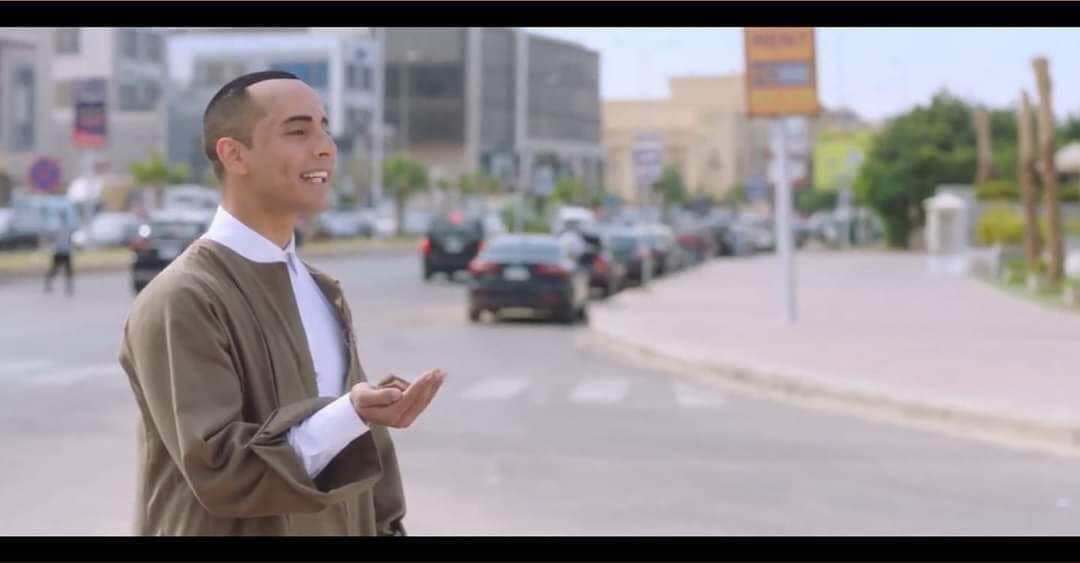 انا بعد ما الكليه عملت رحله لي الأقصر وأسوان ب 1000 جنيه🌚😂
