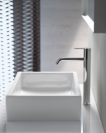 Duravit's tweet photo. #2021 saw the launch of so many wonderful products &amp; accessories! From #BertrandLejoly's complete bathroom collection #DNeo, the debut of #ArchitecSlimShowerTrays &amp; sharing the launch of #DuravitFaucets with #B1, #B2 &amp; #KurtMerkiJr's #C1 range 🛁💦 we had lots to celebrate! https://t.co/GcDEyHhl7Y